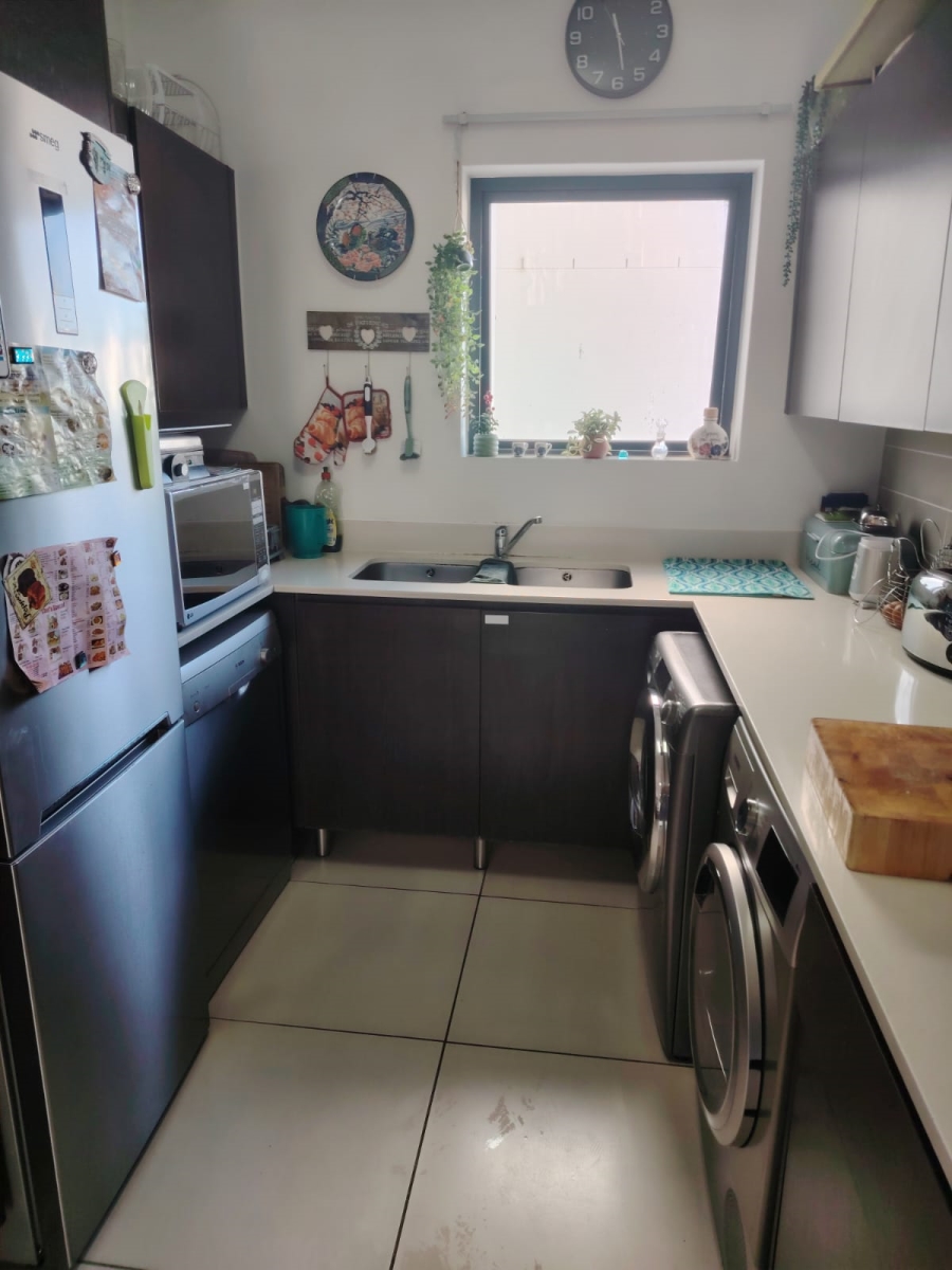 To Let 3 Bedroom Property for Rent in De Velde Western Cape